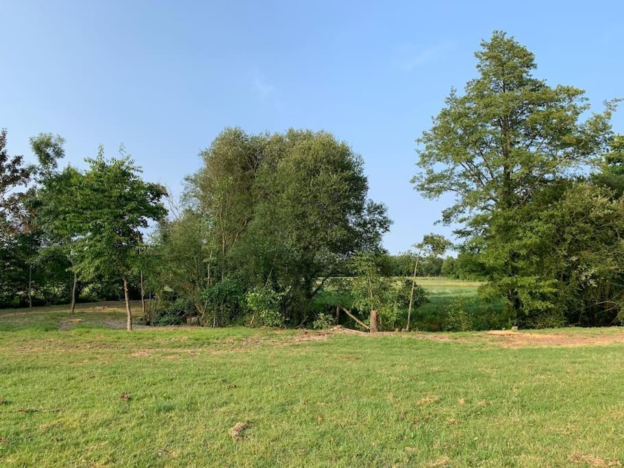Vila Gite De La Poupardiere, Maison De Campagne En Bordure De Riviere - 2 Nuits Minimum Les Cresnays Exteriér fotografie